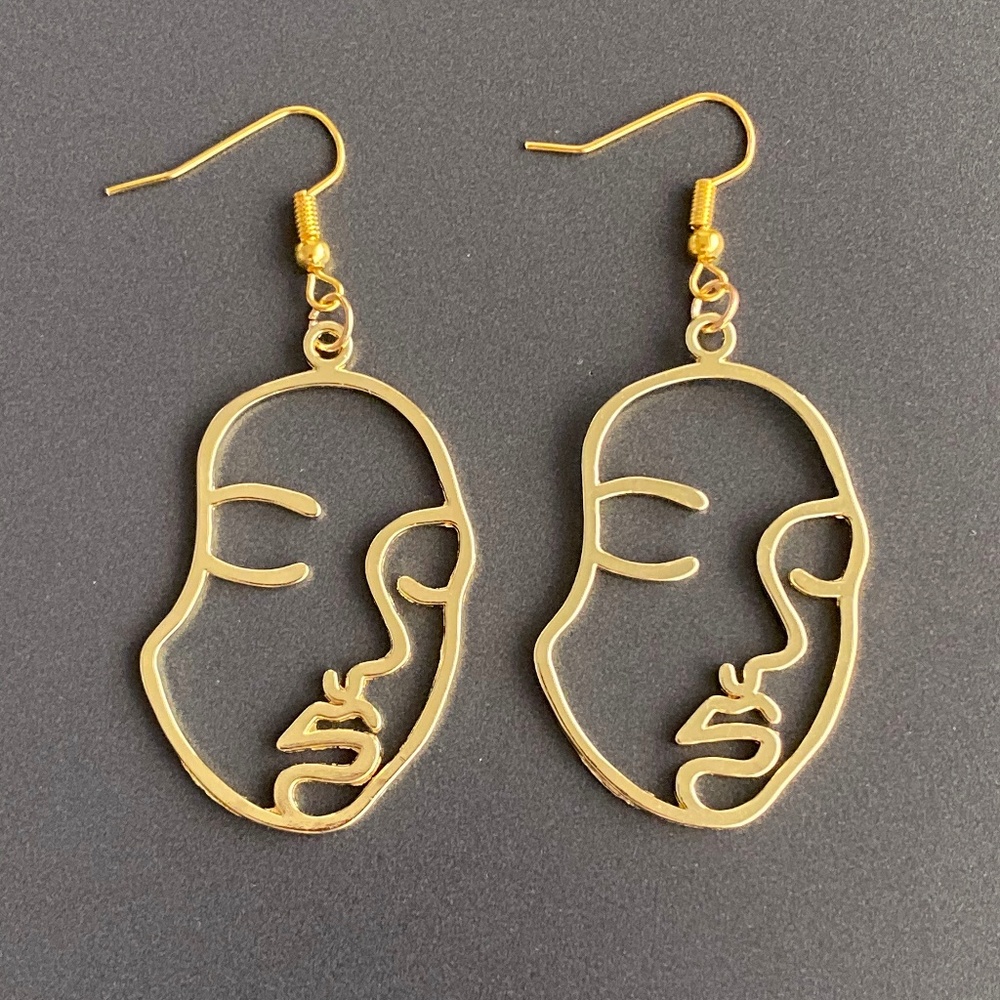 NEW Human Face Earrings in Gold color